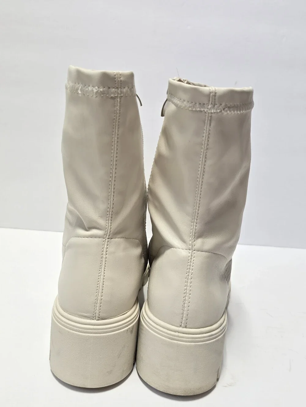 Qupid Sock Boots Chunky Lugged Sole Women's Boots Size 8